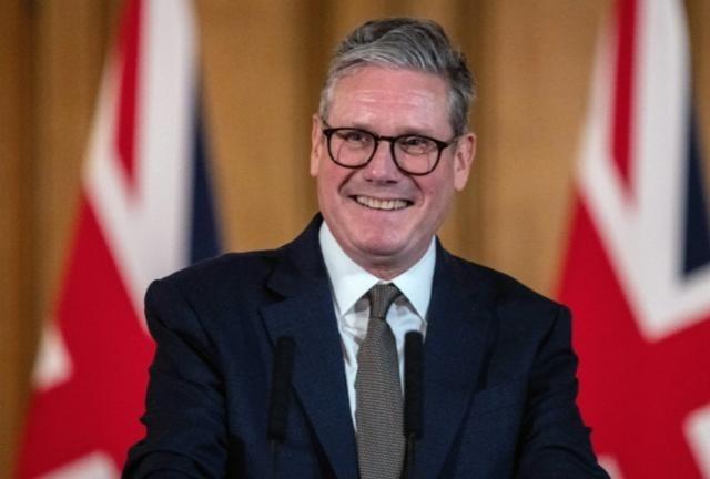 英国首相斯塔默当着全世界的面，说了一句大实话：当今世界就三个主角，美国、欧盟、中