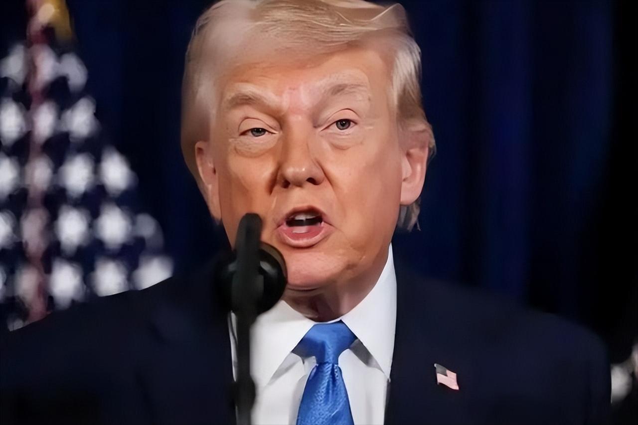 特朗普彻底傻了，他万万没想到，他还没买到格陵兰岛，反而被20万丹麦人签署了一份请