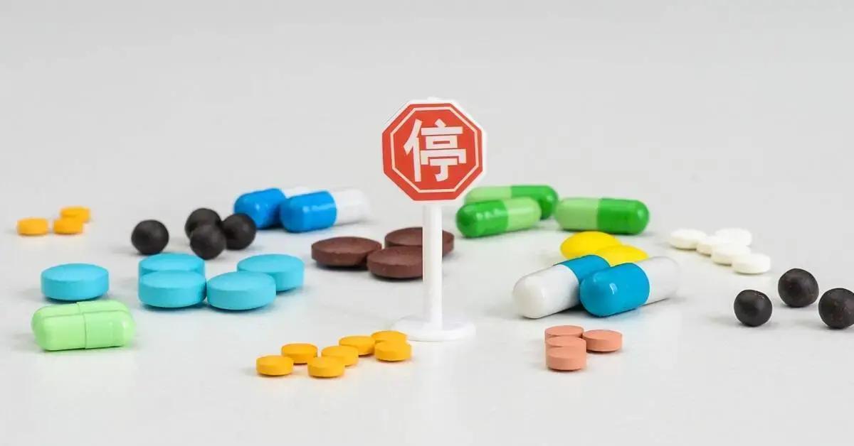 天气转暖，肝硬化患者猛增！但致命信号偏偏不是腹痛，而是4种隐秘异常，很多人因此错