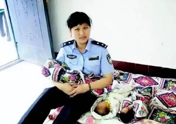 2008年汶川，女警揭开衣襟，用乳汁喂饱9个陌生婴儿。归来后连升四级，可她最后的