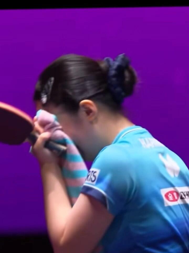 张本美和今年的第三个冠军，比赛完给爸爸说好冷，她也是个孩子，确实挺坚强！全程身