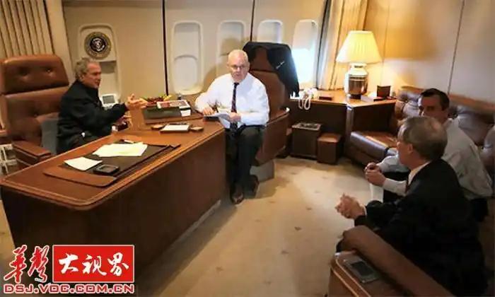 特朗普乘空军一号飞北京，12小时航程为啥一点不煎熬？看完才懂这架飞机有多牛