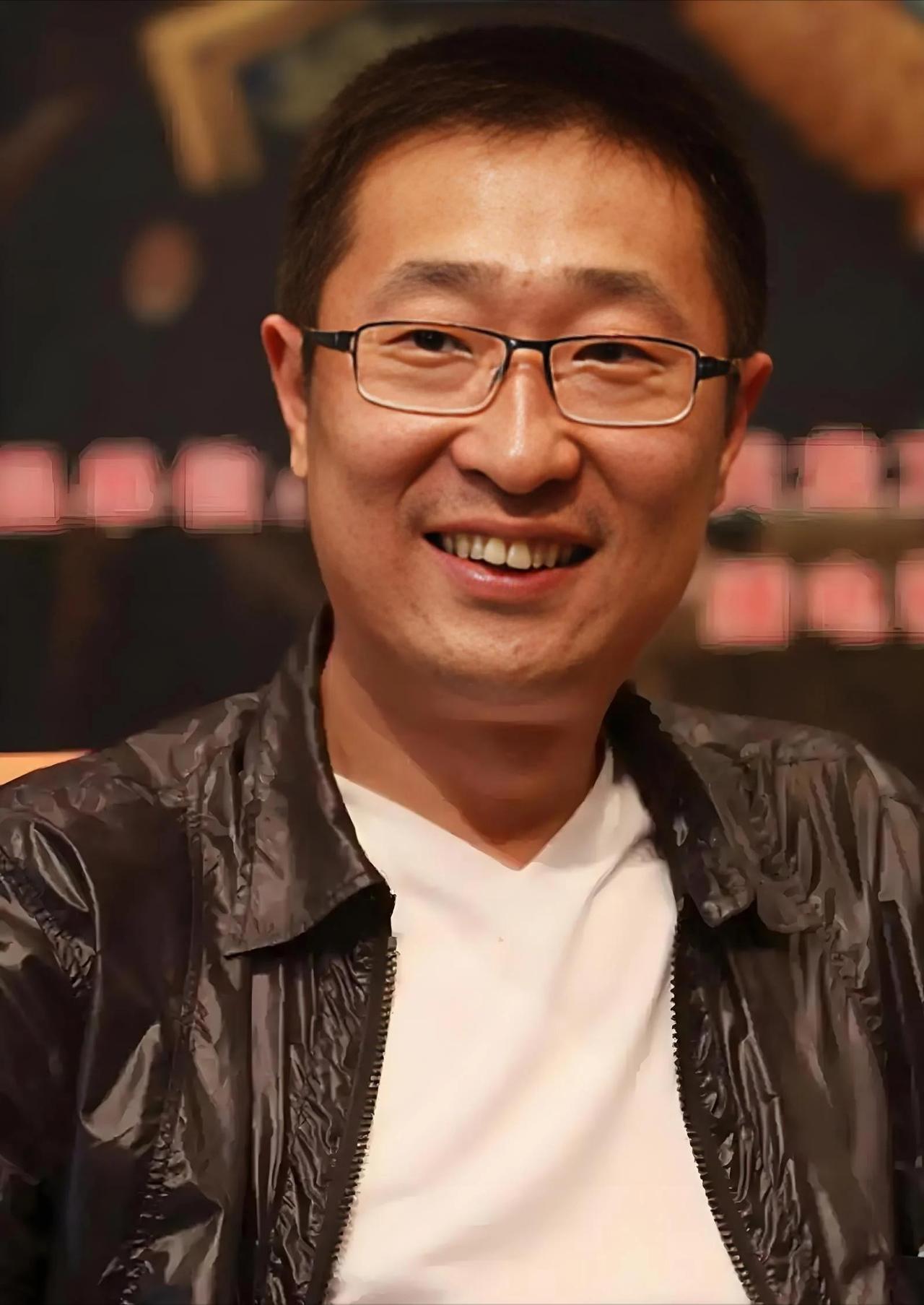 有一次，林永健跟妻子吵架，脱口而出：“你这副丑相，是我瞎了眼才娶你，”妻子周冬齐