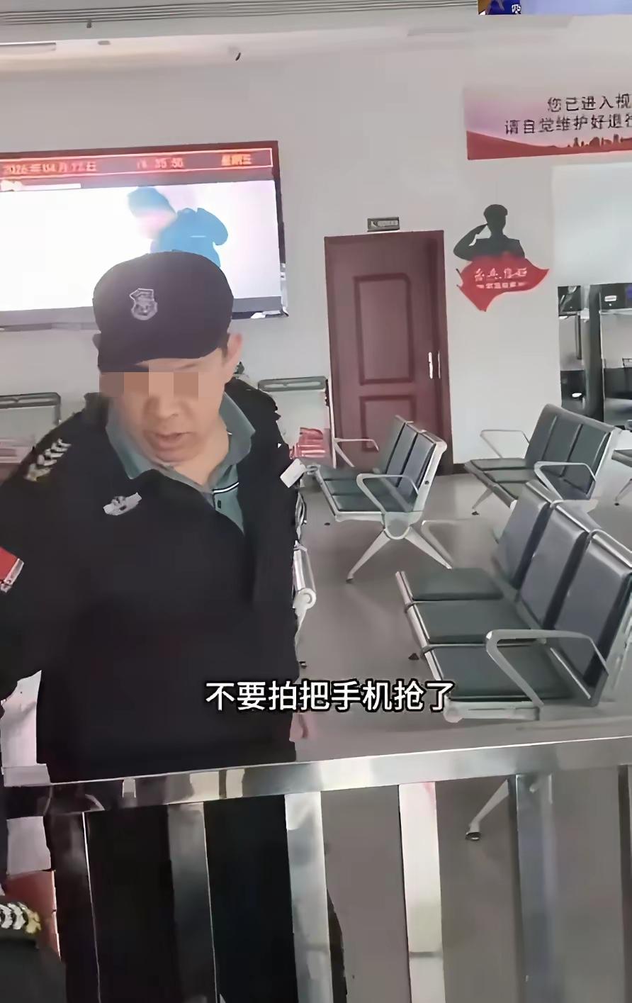 退伍军人到其他政府单位上个厕所，本就不该被拒，更何况是伤残退伍军人，更何况是本应