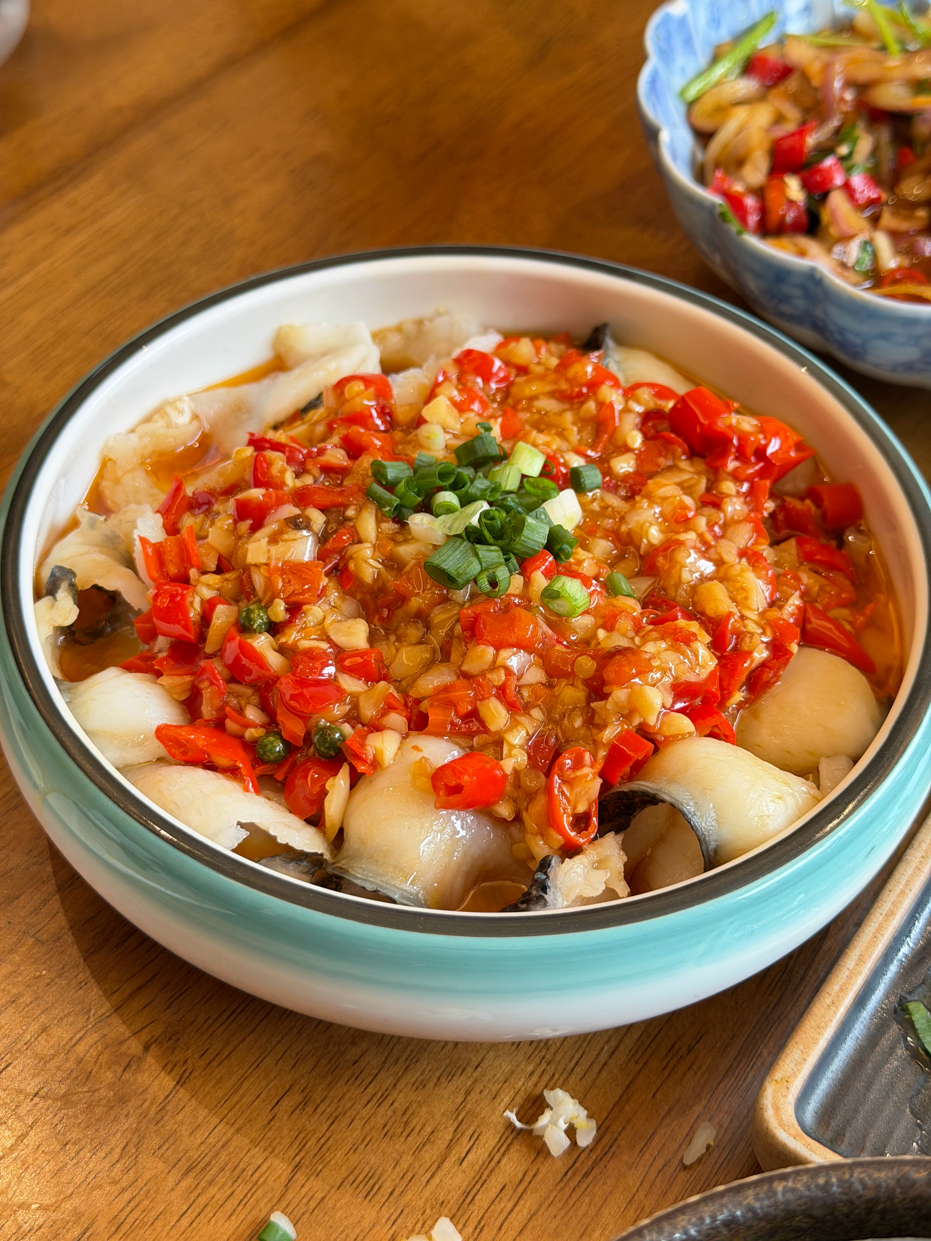 论吃着一块，朋友们基本以我为准，跟我去的馆子包好吃的夯：蝤蠓糯米饭、辣烧笔管、麻