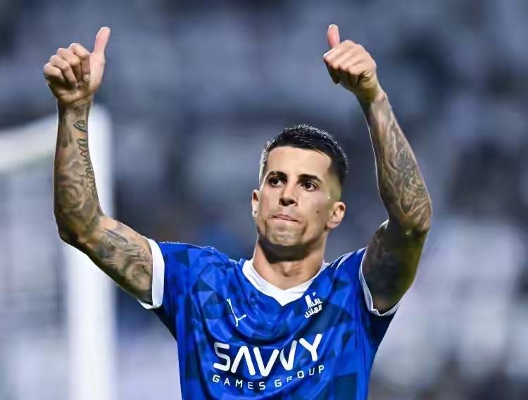 资源互通？国际米兰对于签回利雅得新月的葡萄牙边卫坎塞诺充满兴趣，管理层也一直在努