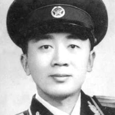 1942年，我国开国大将粟裕收到了日本伪军一个师长送来的烟，他本以为这是敌人送给