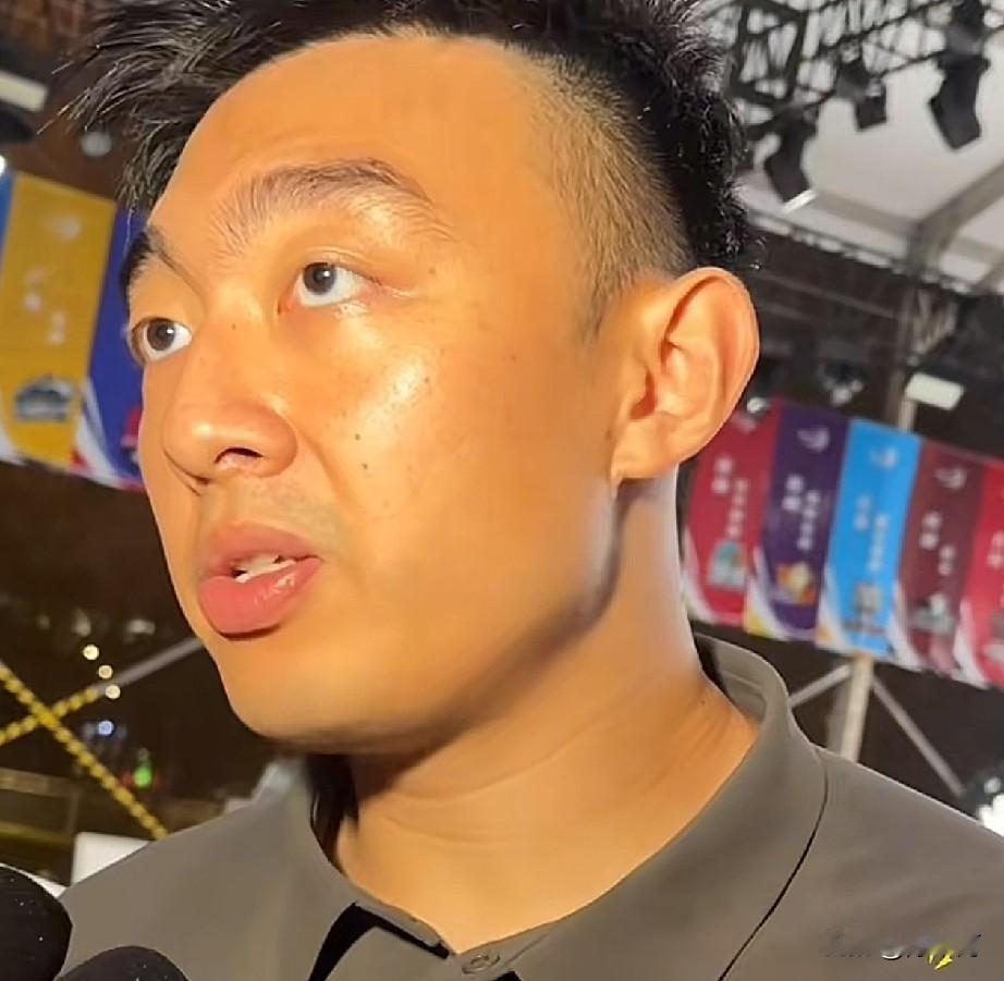 今天下午，北控男篮总经理刘家成在接受媒体采访时表示：“主教练哈里斯这两天就会到球
