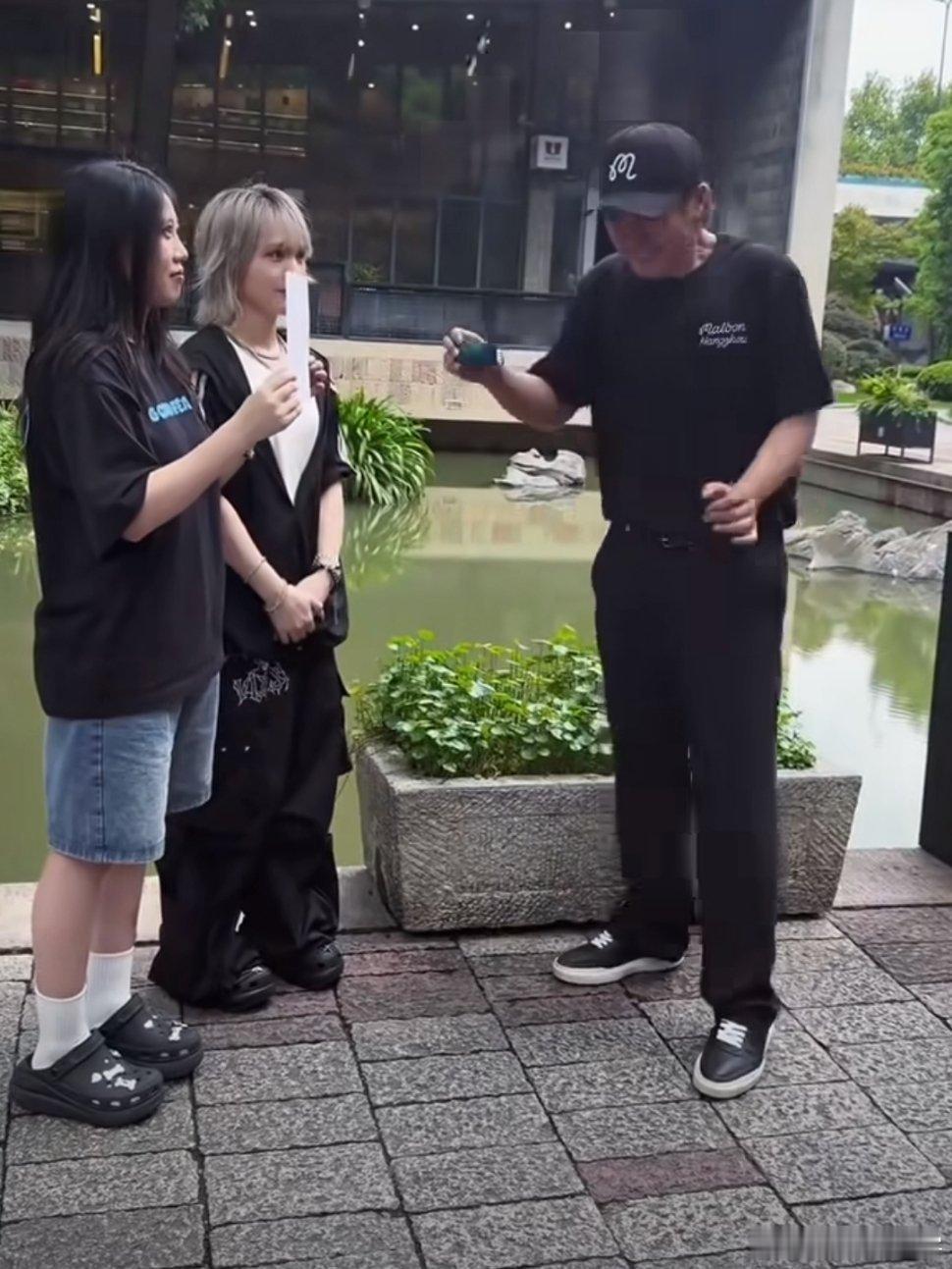 罗志祥现身杭州，再加上严敏说的六个人聚齐才是极限挑战，好多人猜测，罗志祥是不是复出了？或许这次只是老