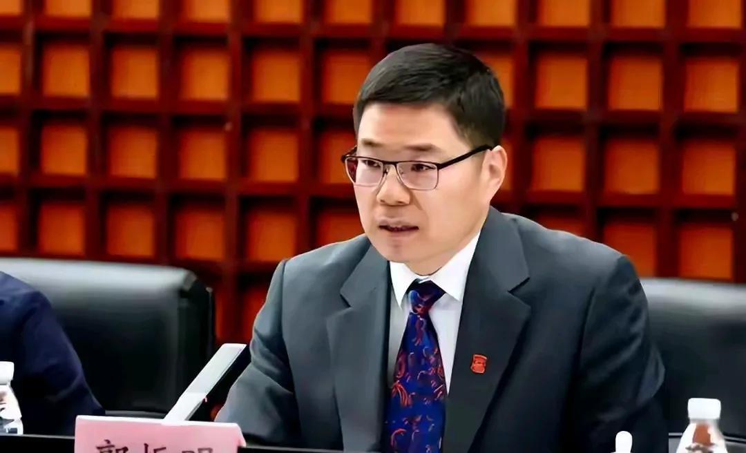 中国男篮向奖牌发起冲击。随着日本队被淘汰出局，亚洲杯八强出炉，中国球