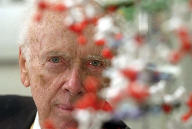 詹姆斯·沃森——双螺旋光环下的争议人生！11月8日，Nature杂志发表文章表