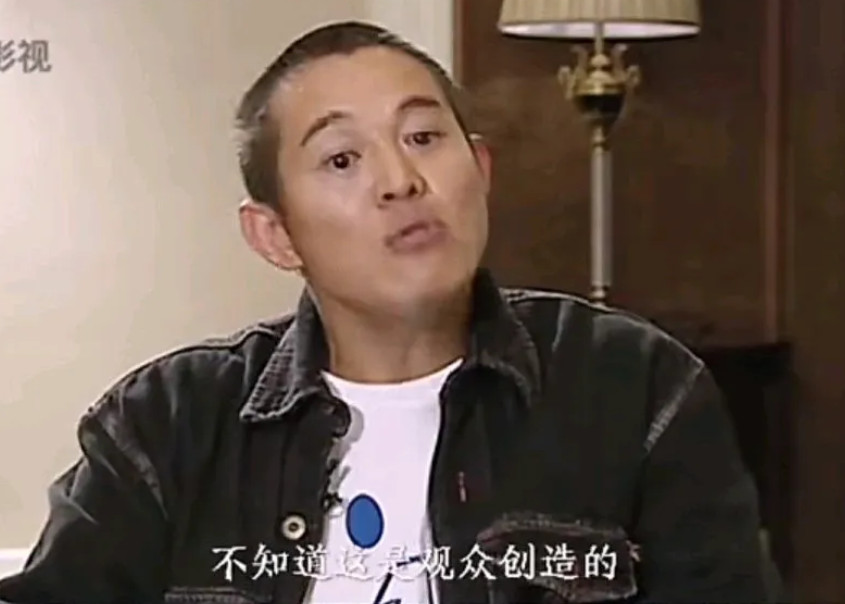 杨澜问李连杰：“谁会是下一代华语功夫片领军人物？”李连杰答：“不知道，这由观众