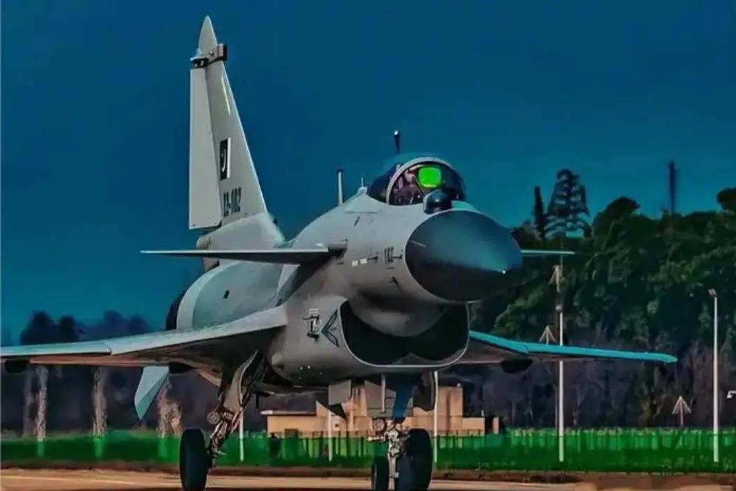 大家发现了没有，如果是就空战而言，到目前为止真正在实战中做到阵前斩将、击落敌机，