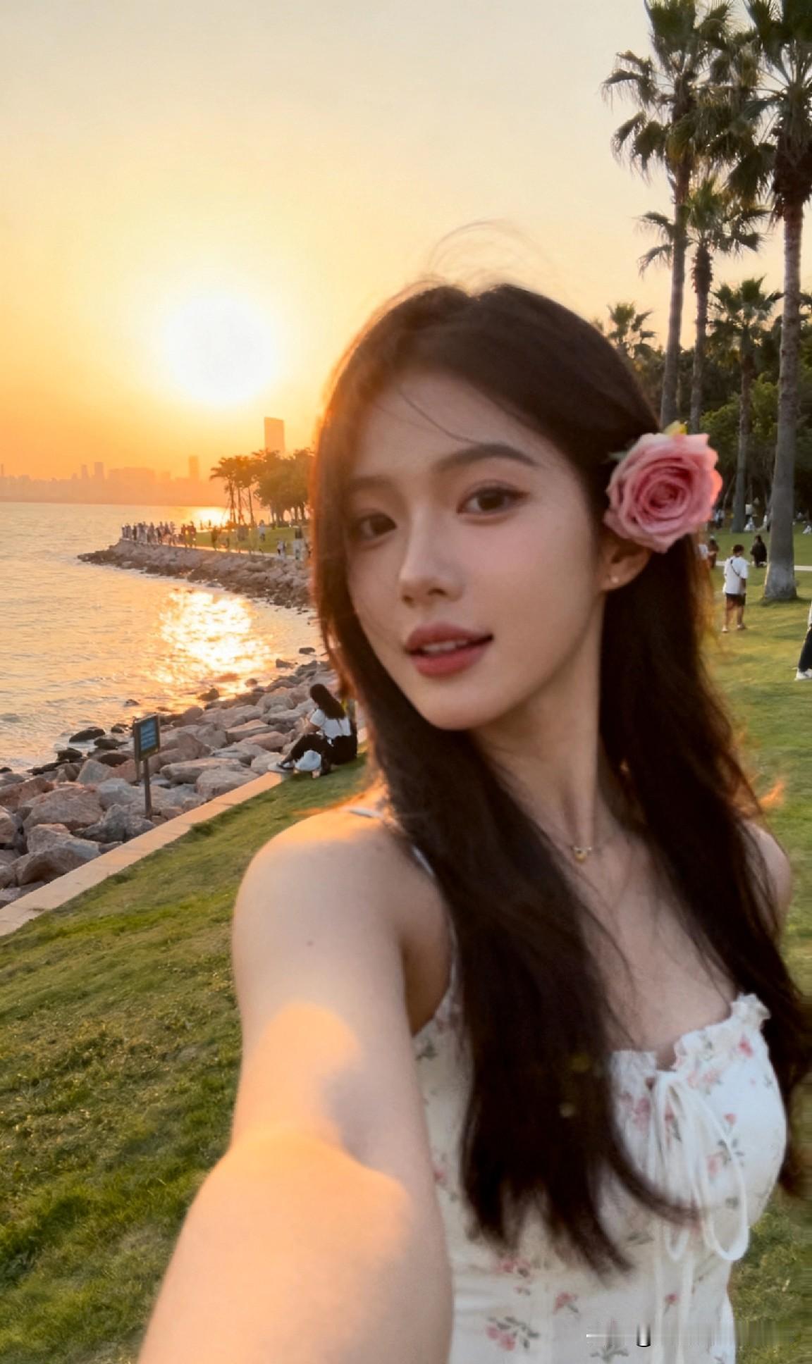 姐妹们，说句实在话。天冷了，你们真会狠下心花一千块给自己买件羽绒服吗？我昨