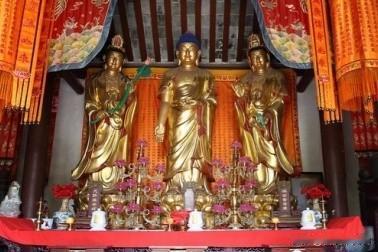 寺院常见的西方三圣，很多人拜了多年，却分不清三位圣尊走进各大禅寺、佛堂，几