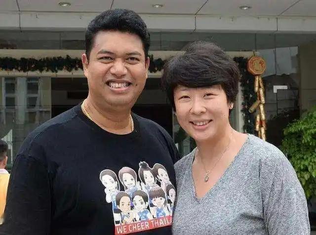 一直以为冯坤和泰国女排主教练加提蓬结婚这么多年，孩子都那么大了，自己也是泰国女排