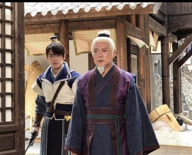 袁崇焕于崇祯二年（1629年）十二月下狱，至三年（1630年）八月，在狱八九个月