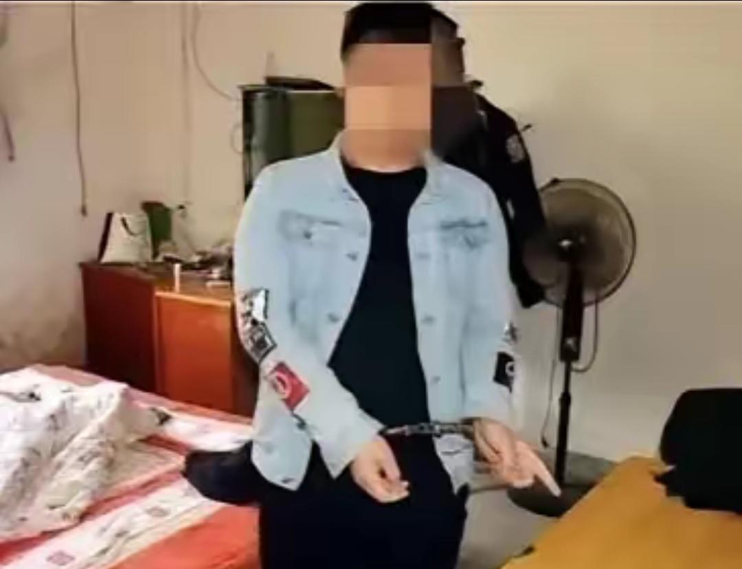 浙江杭州50岁的张桂芬，丈夫早逝儿女常年在外，一个人守着空房子，闲下来就爱刷交友