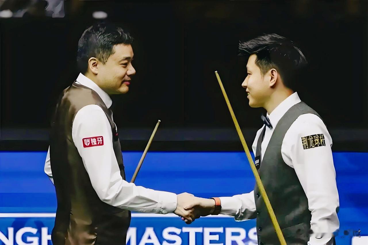 丁俊晖、赵心童，谁先拥有专属的“皇冠”？世锦赛、英锦赛和大师赛，被视为斯诺克球