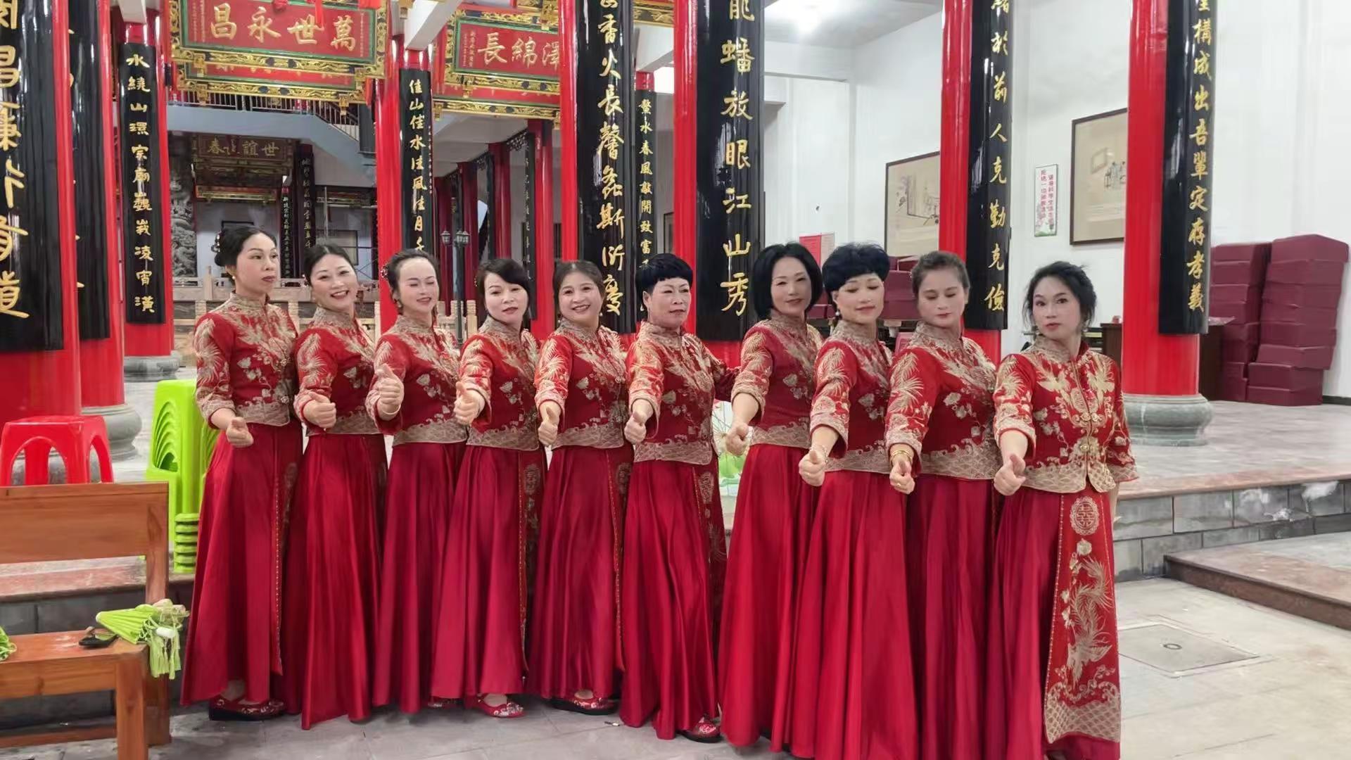 旗袍美女<imgsrc=...