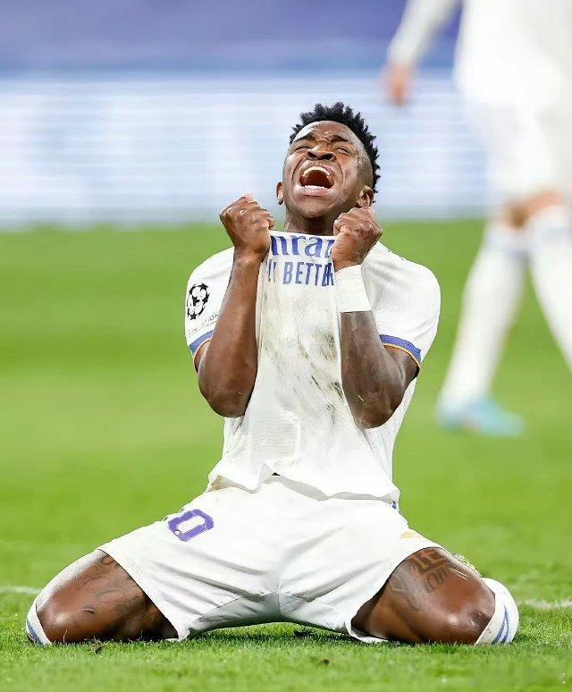 最新消息！！！！皇家马德里已向威尼修斯发出明确通牒：俱乐部方面已正式告知他及其经