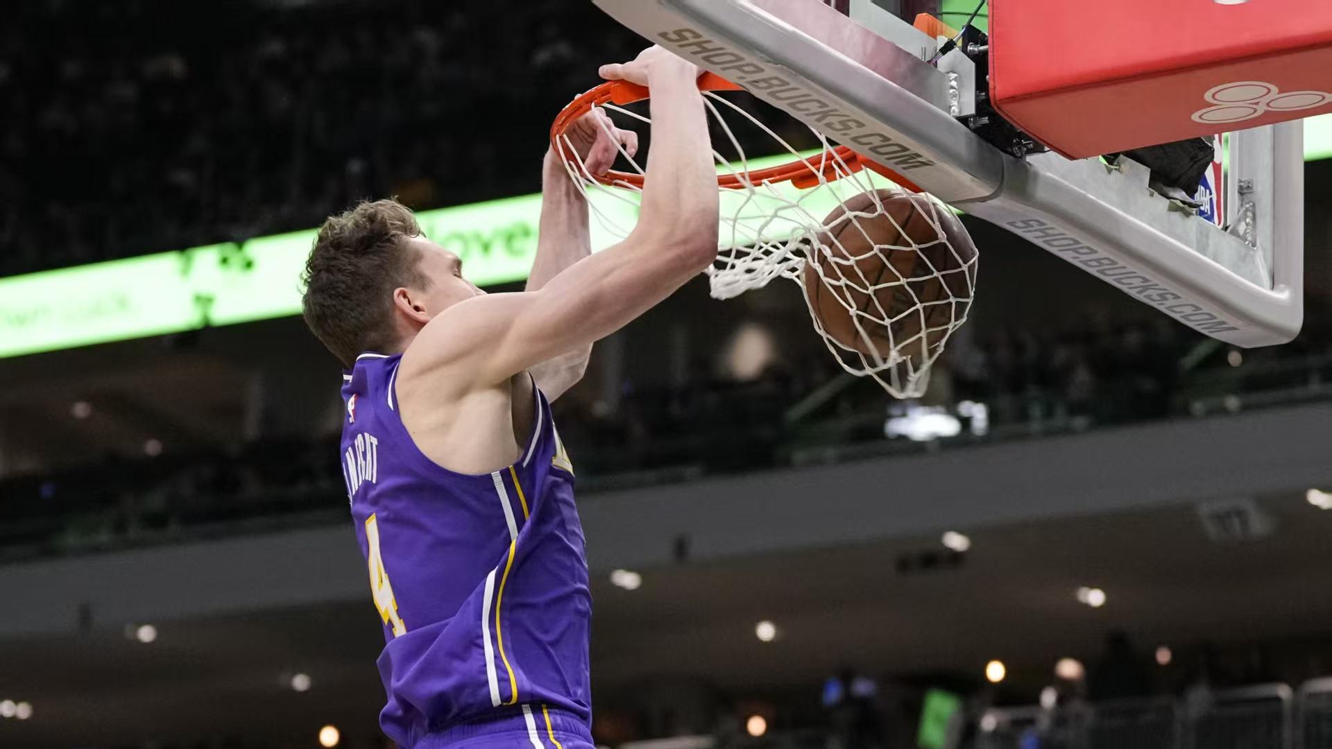 KD命太惨! 火箭真核突然赛季报销, 球队改变计划: 培养年轻球员