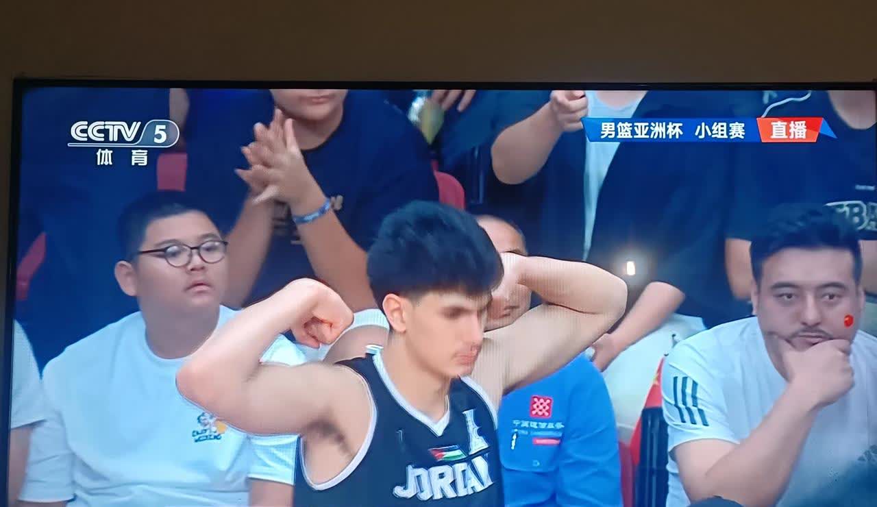 中国男篮对约旦男篮，男篮亚洲杯小组，第一节，中国男篮22：12约旦男篮，中国男篮