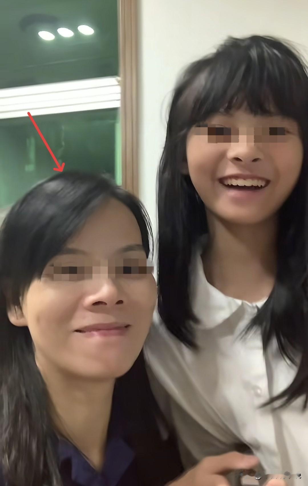 优优妈妈说，钟某当庭向她跪下磕头求原谅！看了优优去世前后她妈妈的照片，真的是