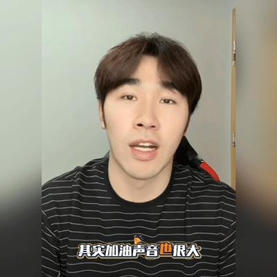 闫安说决赛王楚钦和许昕的比赛，他们都很紧张，龙队每个球也都站起来喊。他说楚