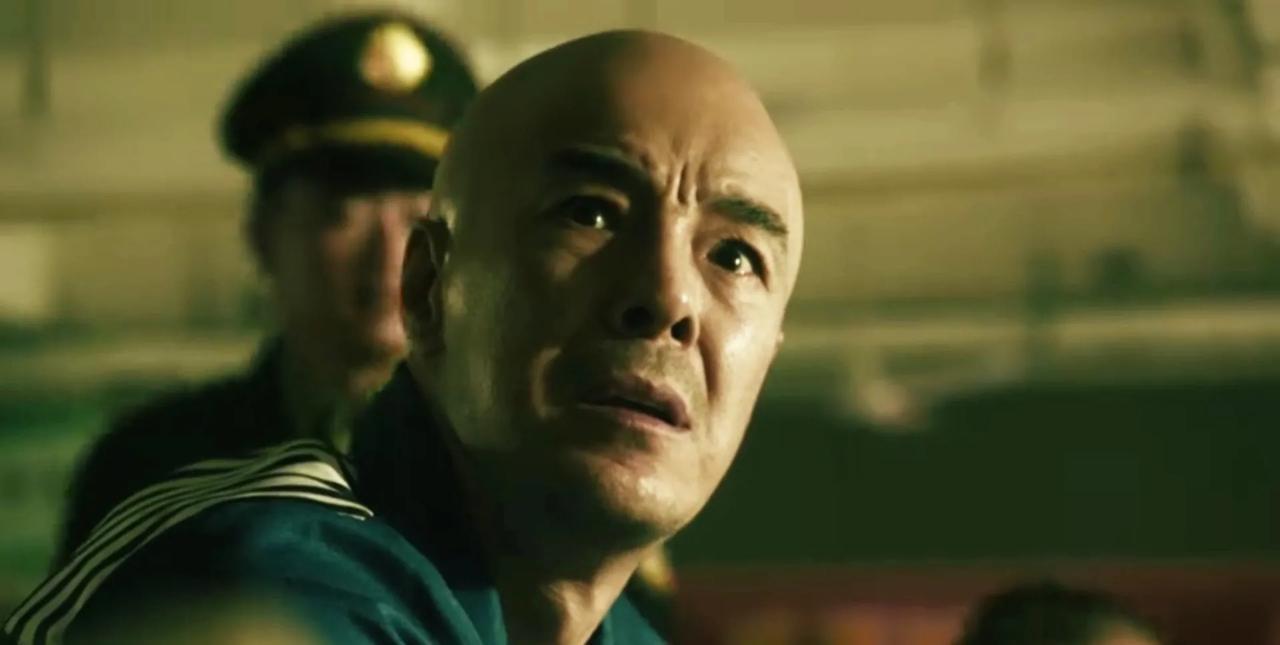 《扫毒风暴》卢少东被判刑五年，按时间推算，他已经出狱了吧！卢少骅被抓时，他为什么