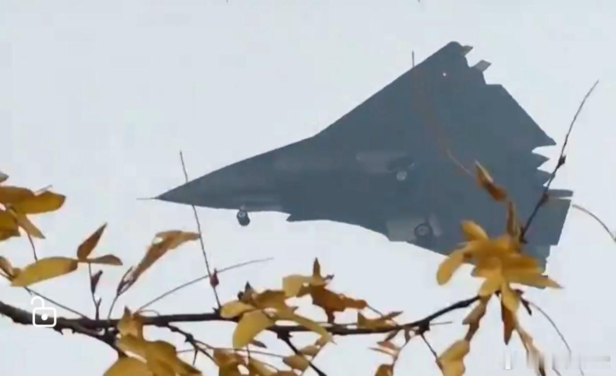 最近飞的很欢！中国6代机中美军事力量烽火问鼎计划