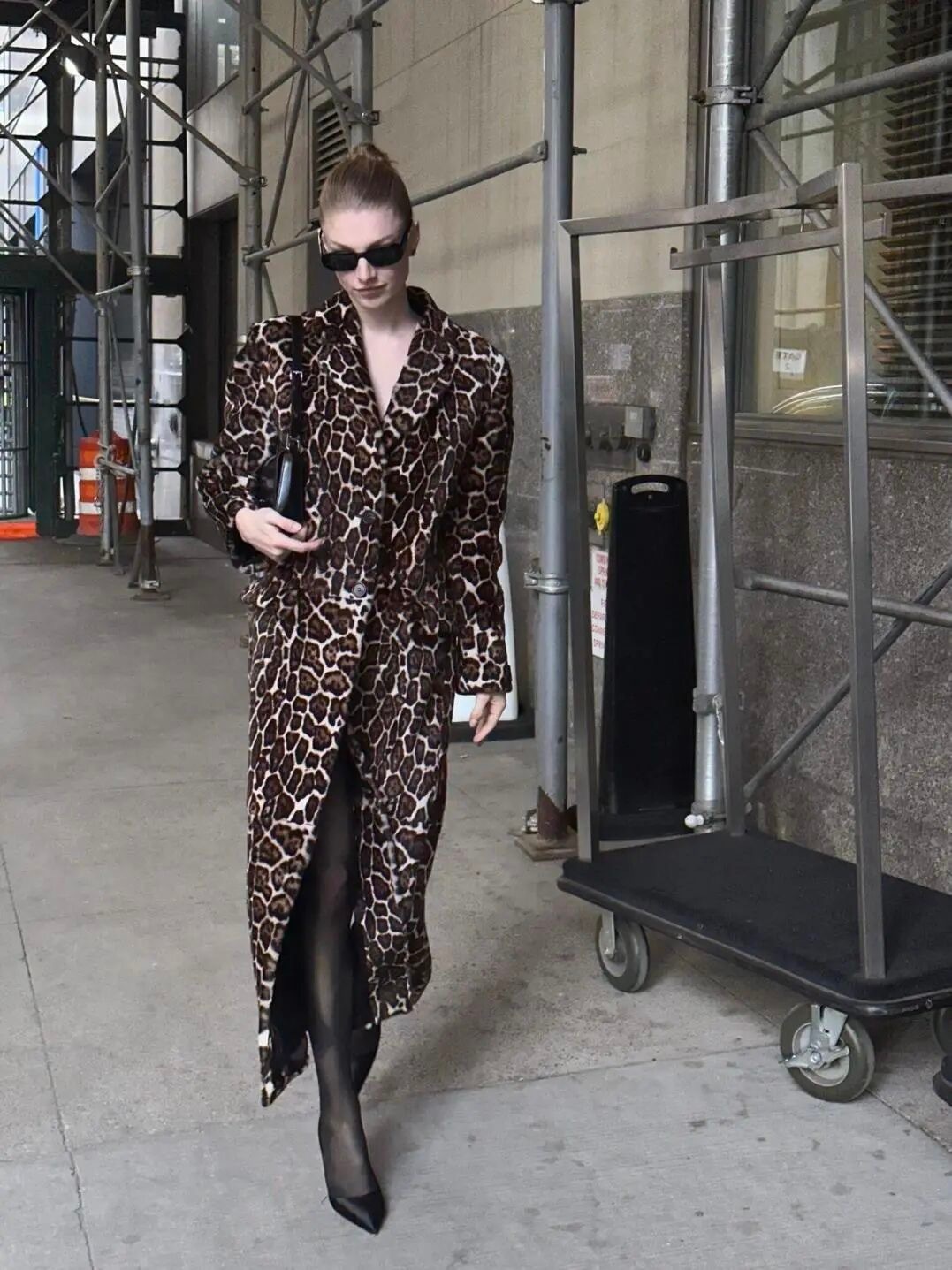 欧美街拍|随性街拍|街拍风格|穿搭风格|美女穿搭|穿搭灵感|穿搭分享