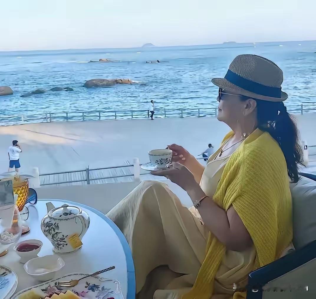 人老了，若是不想被子女们所嫌弃，就这么做，保准没错！一，管好自己的嘴，说得话