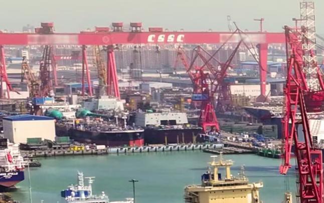 中国海军这手藏得太绝了，5月21日官方首次公开证实，中国正在打造一艘史无前