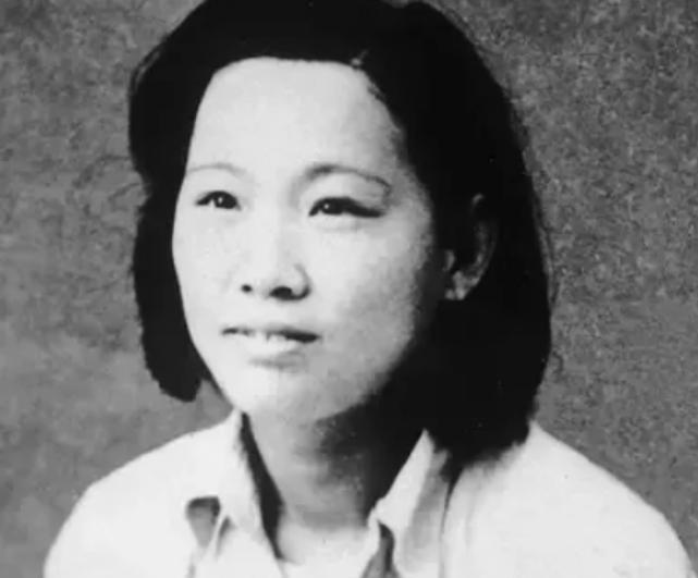1950年，连长刘玉明结束了军旅生涯，准备转业离开部队，在路过汽车站的时候，他遇