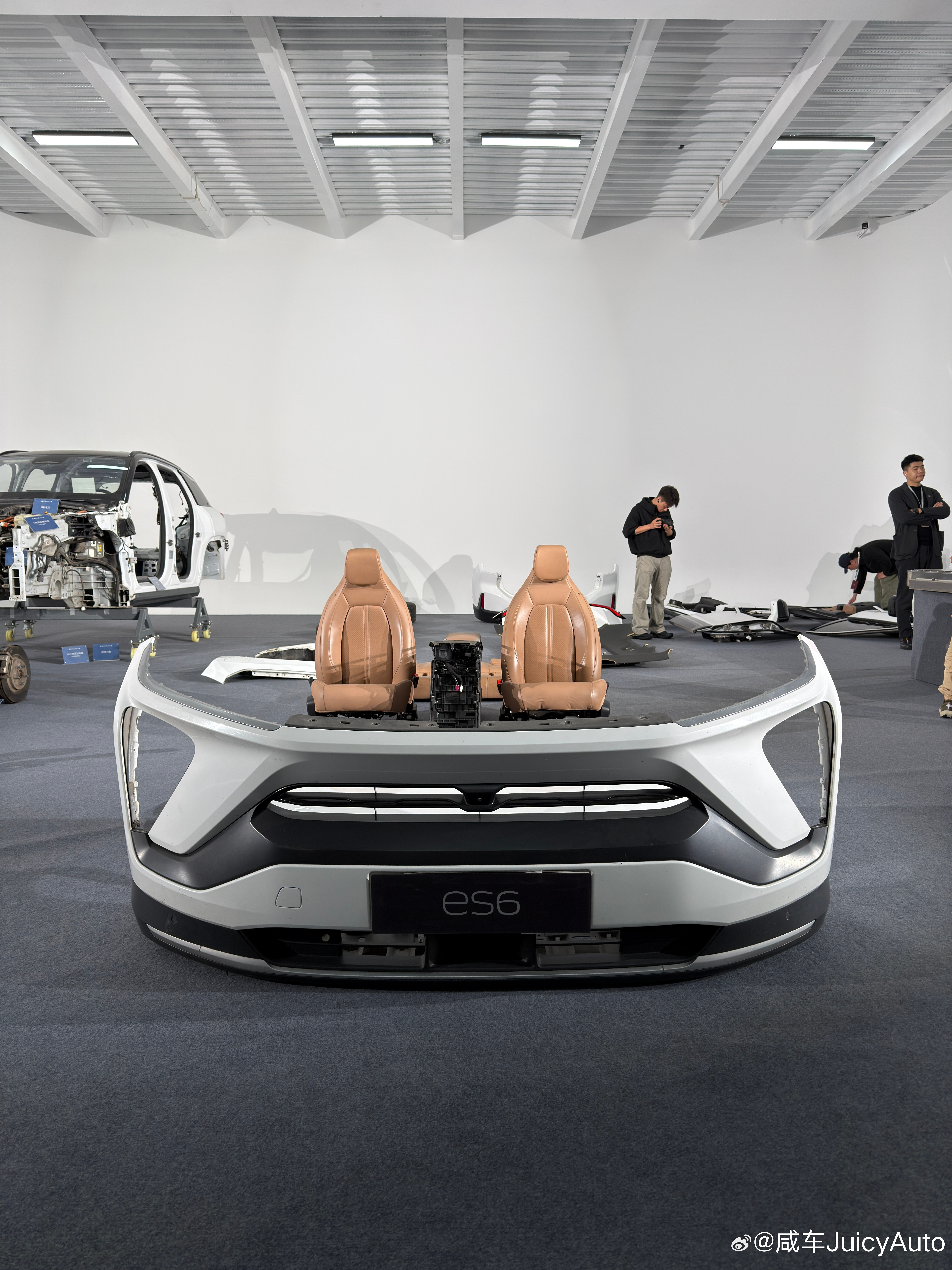 100万的纯电车没少见，100万公里的纯电车拆解就第一次见。山东大哥的一手蔚来E