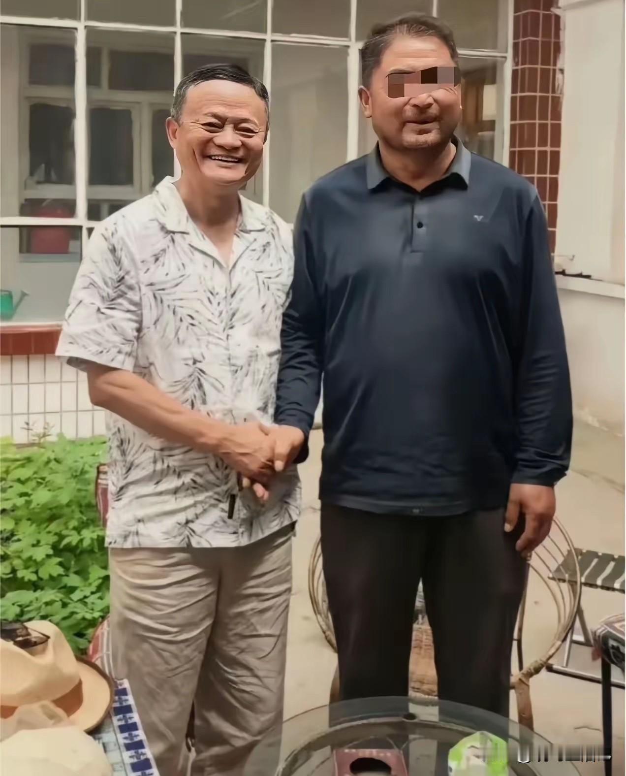 大家发现了吗，马云越来越慈祥了。