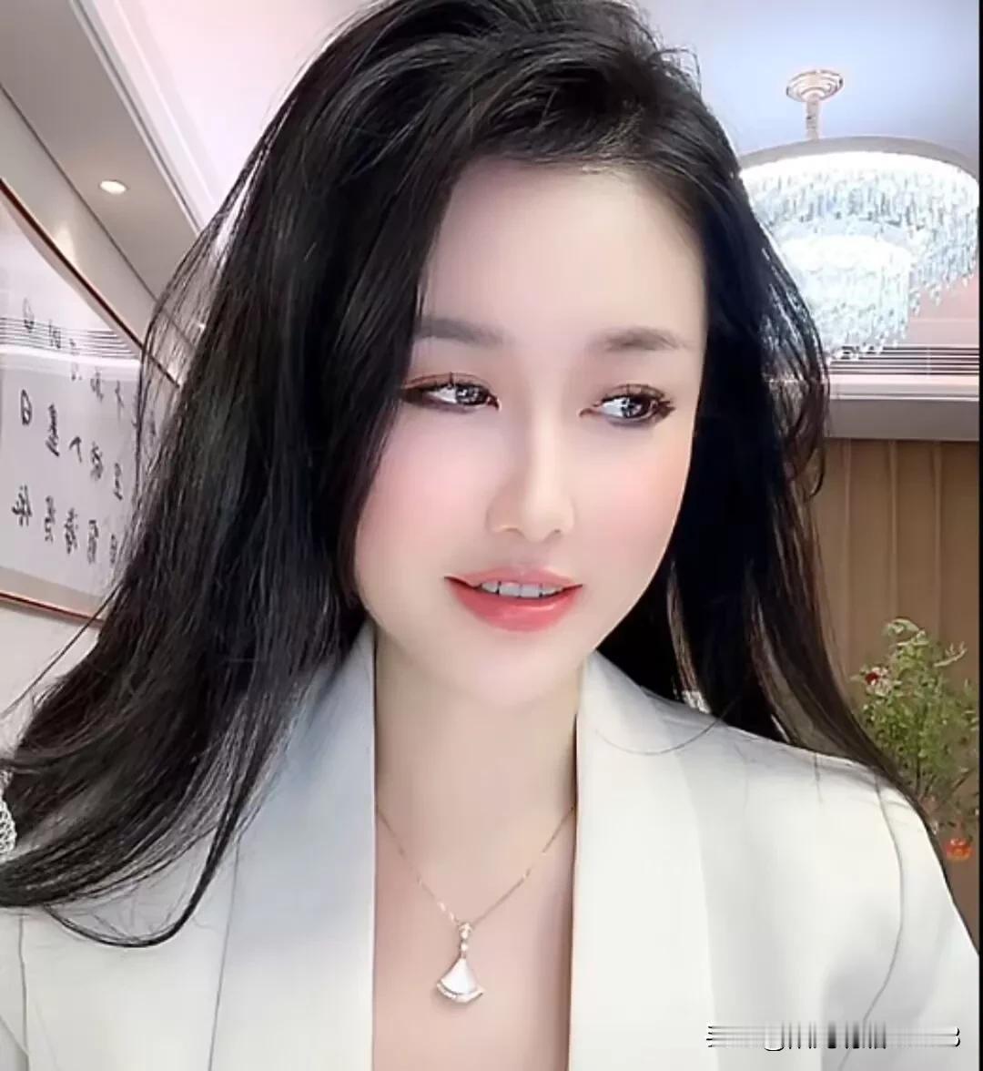 男人喜欢什么样的女人？男人确实喜欢女人示弱，但却不喜欢女人真的弱，男人对