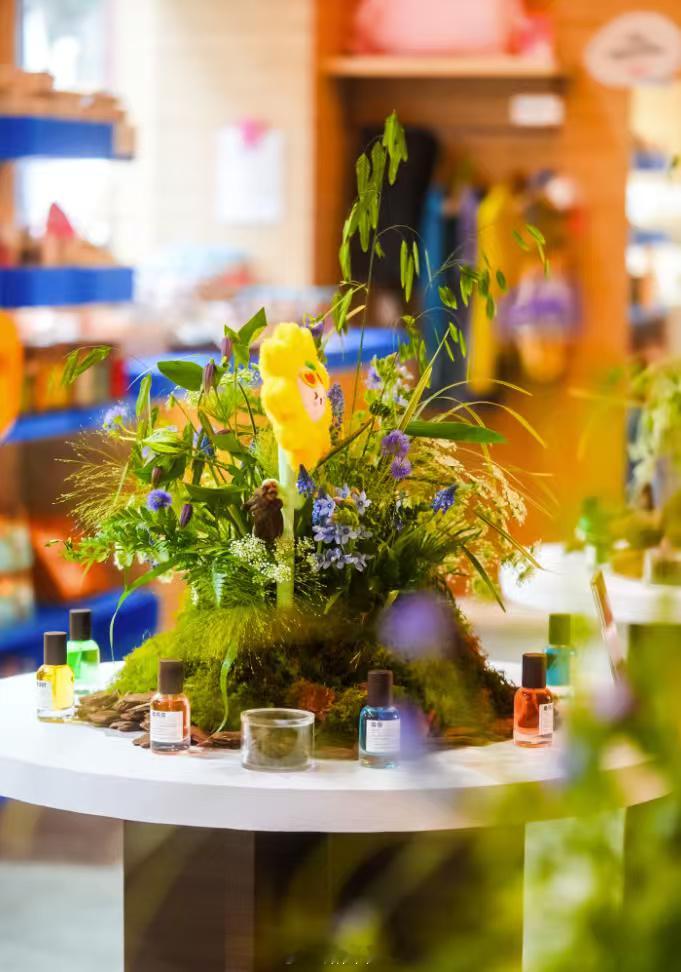 全国首份生活经济报告发布确实，现在买东西跟以前完全不一样了。最明显的感觉就是，不