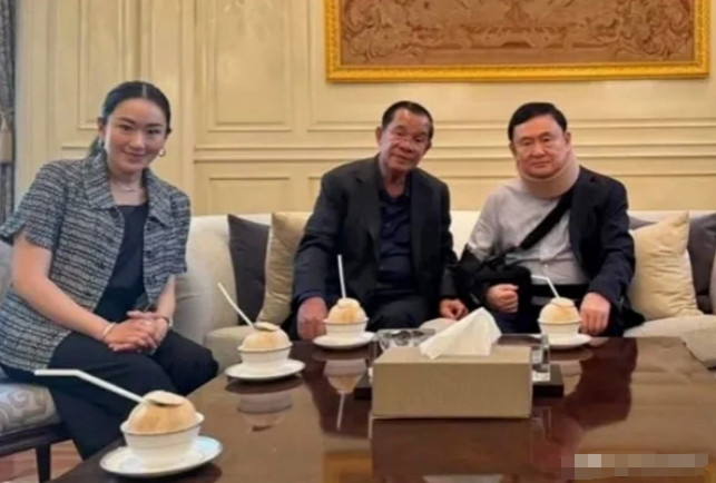 彻底撕破脸，洪森开始爆他信黑料如今来看，这场风波背后，恐怕并不只是表面那么简单