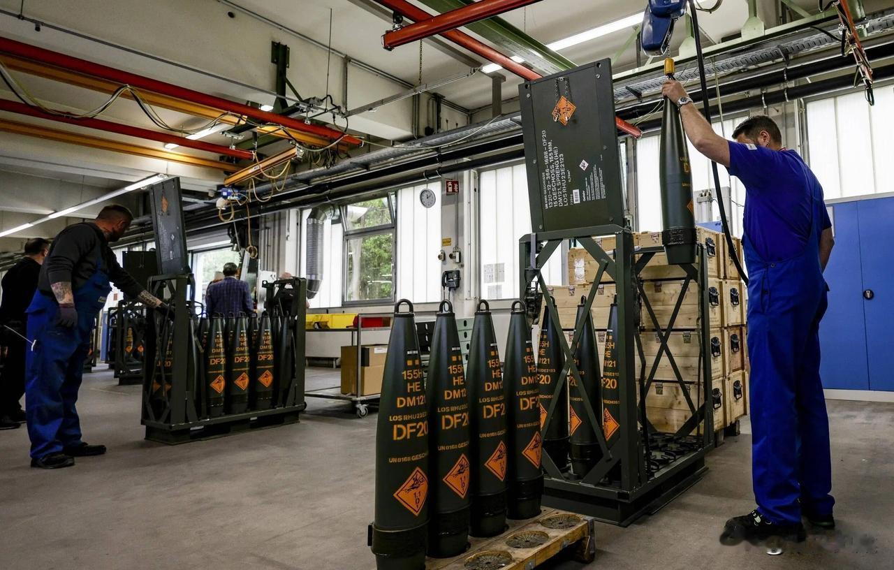 不要忙着打日本，中国应该去全国各地的武器仓库突击大检查，我相信不止一个刘卫东，要