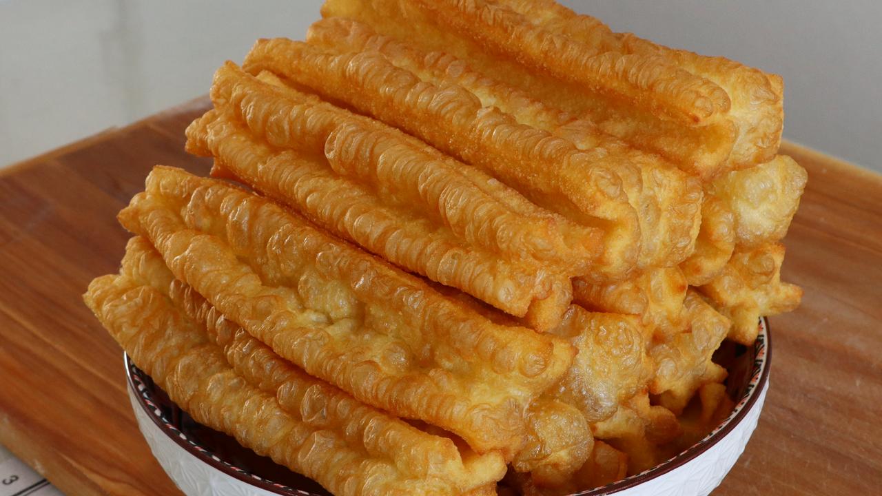 农村大妈版空心油条配方（外脆内软）✨食材准备（约10根）中筋面粉50
