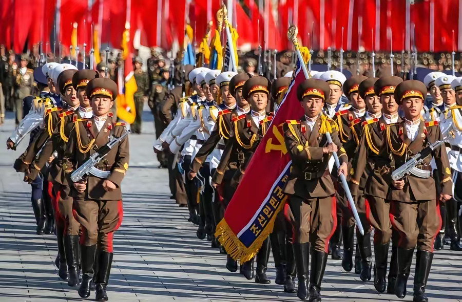 为啥中国自己拥有核武器，却坚决反对朝鲜研究核武器？说句不好听的，朝鲜搞核武不是为