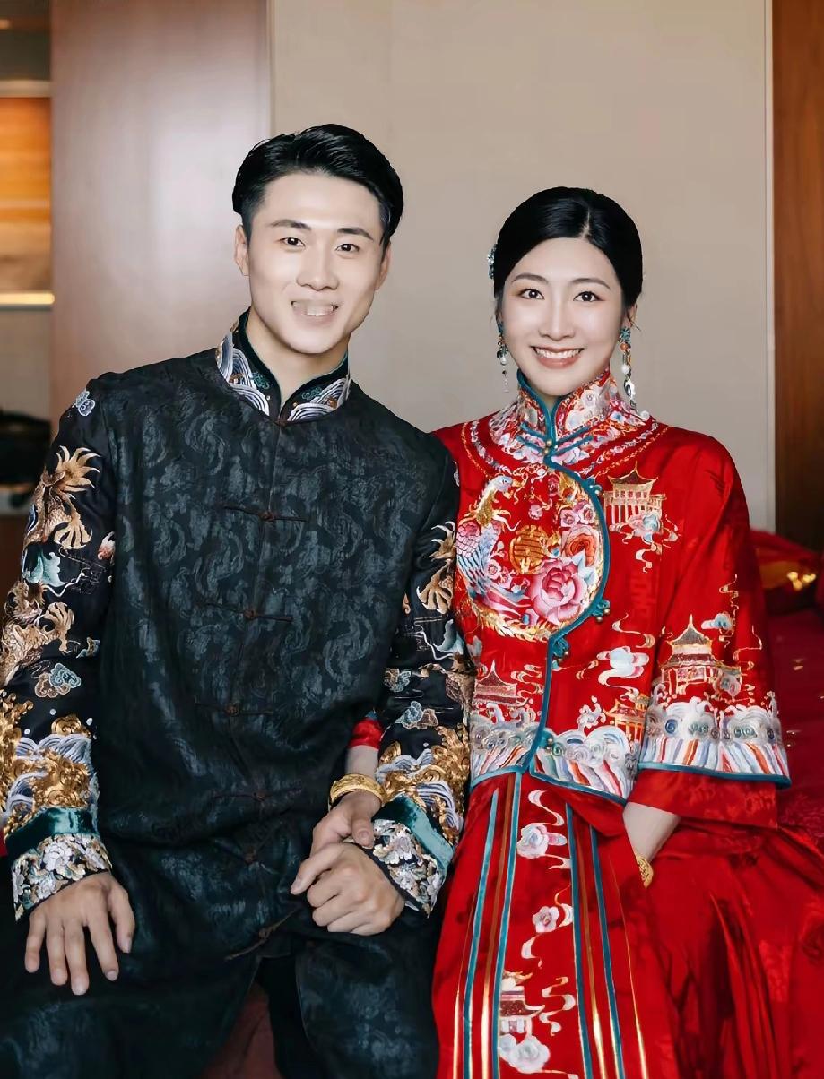 瞧这一家子，真正做到了马年大吉、马到成功！2026年2月20日晚