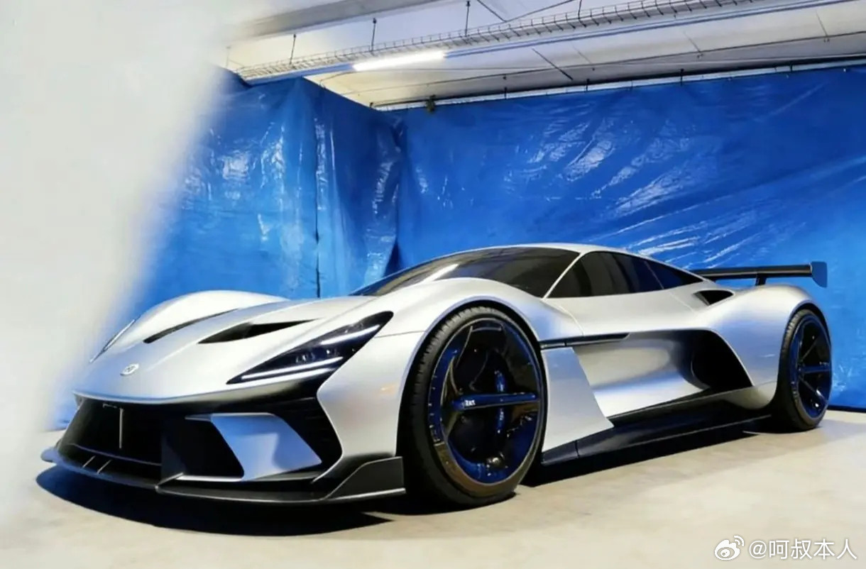 小米汽车预告图小米说惊喜马上就来，搞得这么神秘，实际上轮廓也不像赛车游戏的那个