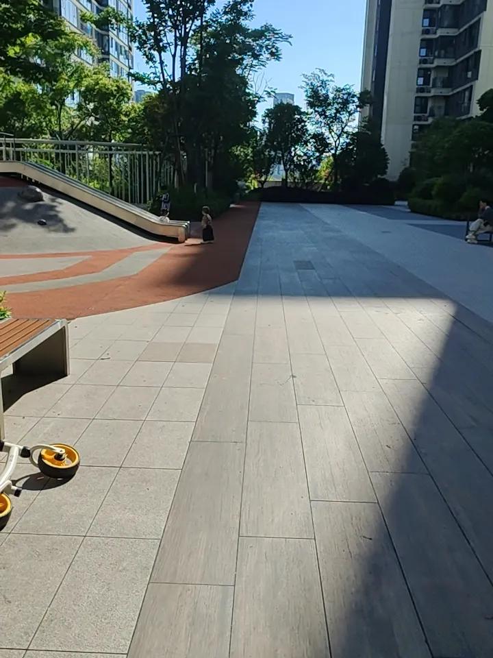 公公婆婆才搬来住了不到一个月，我就都快要抑郁了，以前下班了，只想早点回家，现在下
