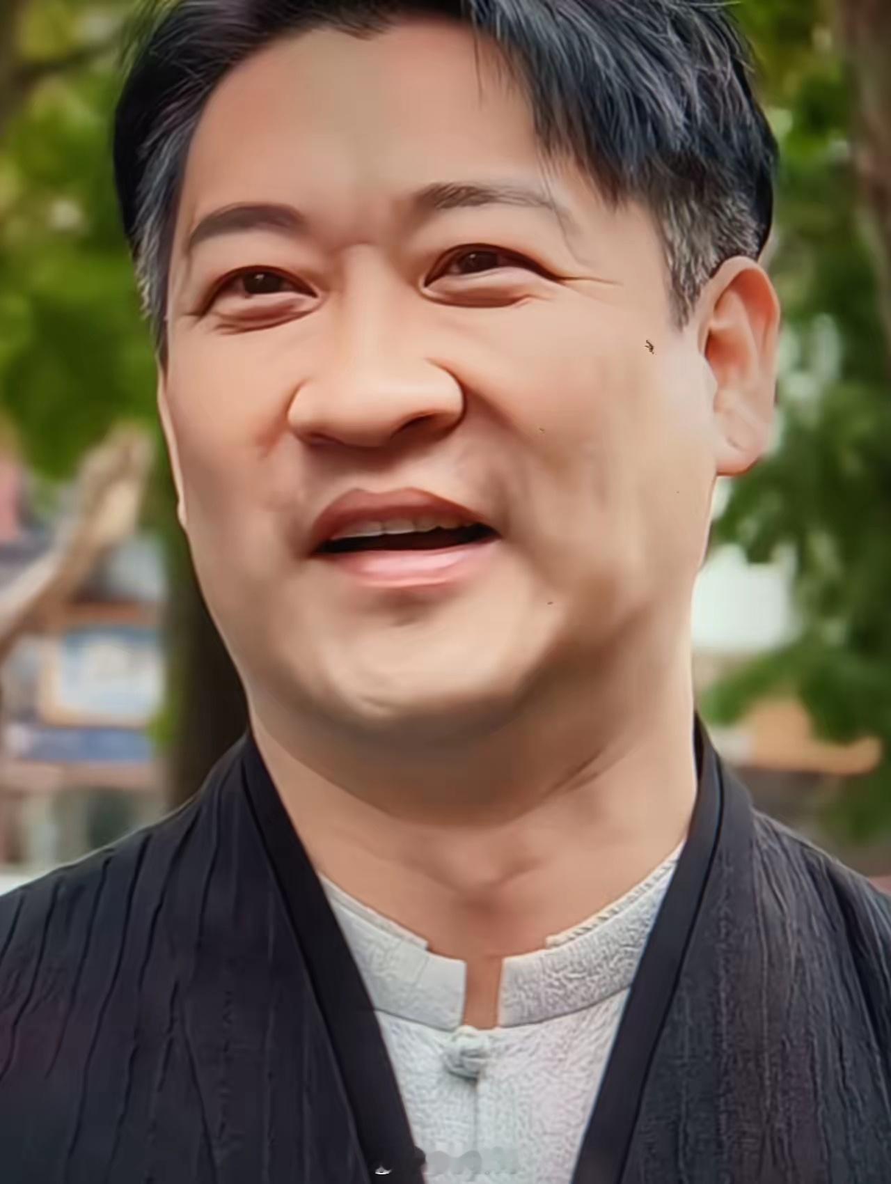 于谦这人极为圆滑世故。他私下和曹云金仍有联系，不少人对此感到好奇，想知道曹云金和