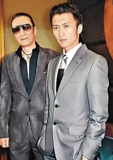 谢霆锋提到：“当年，我和青云大哥拍摄《消失的子弹》时，父亲来片场看我。没想到，我