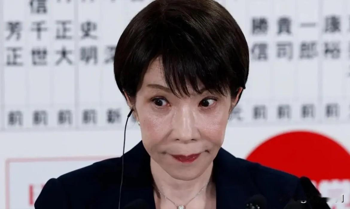 日本拉近与印尼的关系，向其出口8艘护卫舰。印尼在获得一艘航母后，再次与日本签订