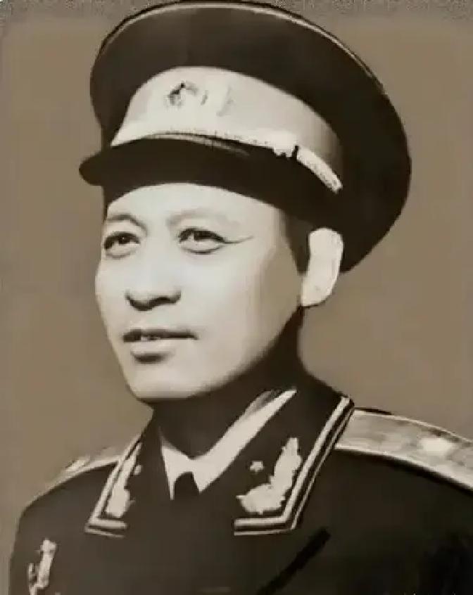 1937年10月，组织派李福泽回家乡山东发展革命武装。李福泽以出国留学需要经费的